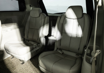 Подержанный автомобиль Kia Carnival 2018 года (27 фото)