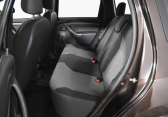 Подержанный автомобиль Renault Duster 2017 года (11 фото)