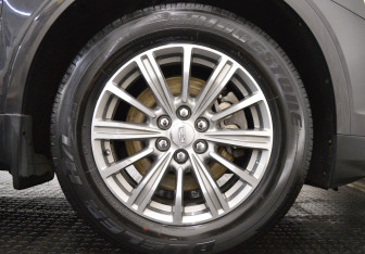 Подержанный автомобиль Cadillac XT5 2016 года (9 фото)