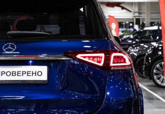 Подержанный автомобиль Mercedes-Benz GLE 2019 года (10 фото)