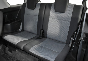 Подержанный автомобиль Suzuki Grand Vitara 2008 года (11 фото)