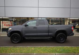Подержанный автомобиль Toyota Tundra 2014 года (7 фото)