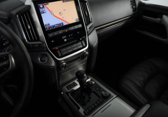 Подержанный автомобиль Toyota Land Cruiser Suv 2017 года (24 фото)