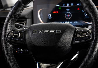 Подержанный автомобиль Exeed VX 2022 года (12 фото)