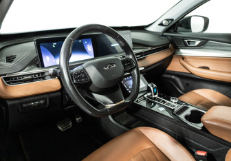 Подержанный автомобиль Chery Tiggo 8 Pro Max 2022 года (11 фото)