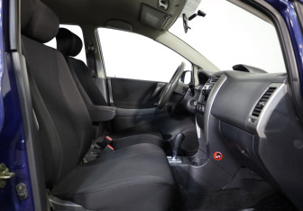 Подержанный автомобиль Suzuki Liana Wagon 2006 года (19 фото)