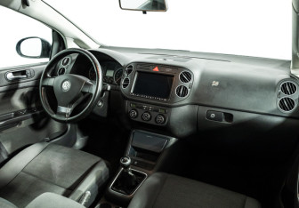 Подержанный автомобиль Volkswagen Golf Plus 2008 года (9 фото)