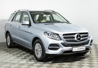 Подержанный автомобиль Mercedes-Benz GLE 2016 года (3 фото)