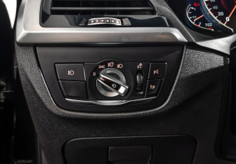 Подержанный автомобиль BMW X3 2018 года (27 фото)