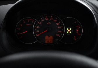 Подержанный автомобиль Mitsubishi Pajero Sport 2014 года (18 фото)