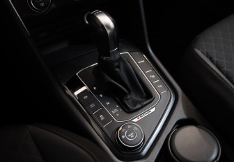 Подержанный автомобиль Volkswagen Tiguan 2017 года (16 фото)