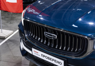 Подержанный автомобиль Geely Monjaro 2023 года (4 фото)