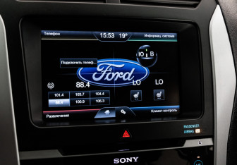 Подержанный автомобиль Ford Explorer 2012 года (16 фото)