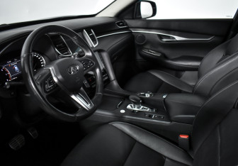 Подержанный автомобиль Infiniti QX50 2019 года (9 фото)