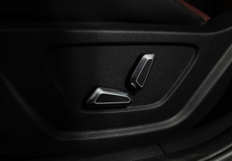 Подержанный автомобиль Geely Coolray 2022 года (22 фото)