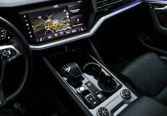 Подержанный автомобиль Volkswagen Touareg 2021 года (23 фото)