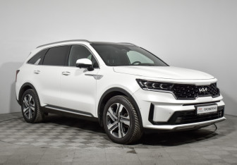 Подержанный автомобиль Kia Sorento 2023 года (3 фото)