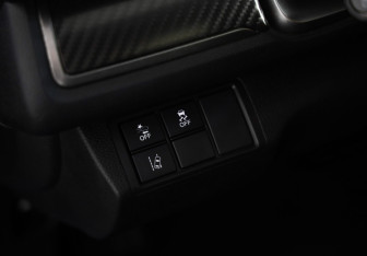 Подержанный автомобиль Honda Civic Hatchback 2017 года (18 фото)