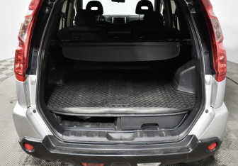 Подержанный автомобиль Nissan X-Trail 2008 года (19 фото)