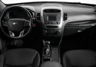 Подержанный автомобиль Kia Sorento 2020 года (13 фото)