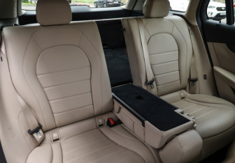 Подержанный автомобиль Mercedes-Benz GLC Coupe 2021 года (30 фото)