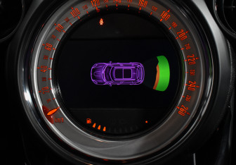 Подержанный автомобиль MINI Countryman 2014 года (18 фото)