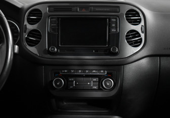 Подержанный автомобиль Volkswagen Tiguan 2013 года (14 фото)