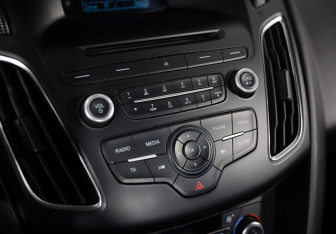 Подержанный автомобиль Ford Focus Sedan 2017 года (13 фото)