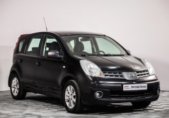 Подержанный автомобиль Nissan Note 2008 года (3 фото)