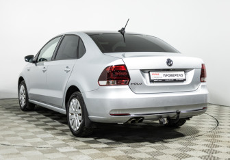 Подержанный автомобиль Volkswagen Polo Sedan 2018 года (7 фото)