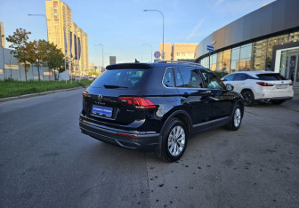 Подержанный автомобиль Volkswagen Tiguan 2020 года (4 фото)