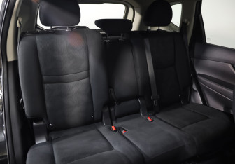 Подержанный автомобиль Nissan X-Trail 2017 года (23 фото)