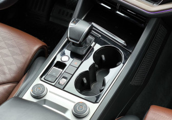 Подержанный автомобиль Volkswagen Touareg 2019 года (22 фото)