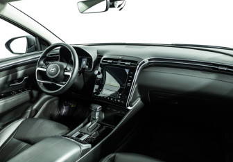 Подержанный автомобиль Hyundai Tucson 2024 года (9 фото)