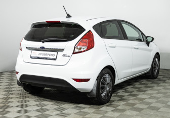 Подержанный автомобиль Ford Fiesta Hatchback 2019 года (5 фото)