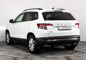 Подержанный автомобиль Skoda Karoq 2021 года (7 фото)