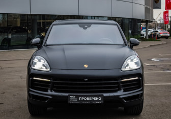 Подержанный автомобиль Porsche Cayenne 2019 года (3 фото)