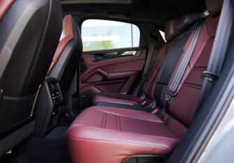 Новый Porsche Cayenne 2026 (12 фото)
