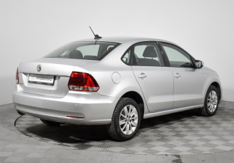Подержанный автомобиль Volkswagen Polo Sedan 2018 года (5 фото)