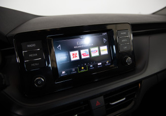 Подержанный автомобиль Skoda Rapid Liftback 2020 года (16 фото)