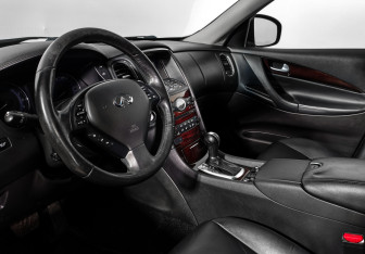 Подержанный автомобиль Infiniti QX50 2013 года (9 фото)