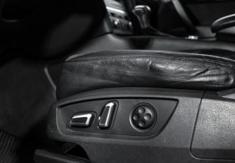 Подержанный автомобиль Audi Q7 2013 года (10 фото)