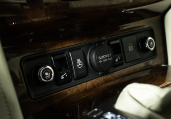 Подержанный автомобиль Infiniti QX80 2015 года (21 фото)