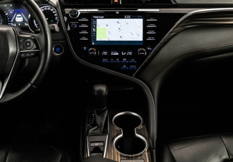 Подержанный автомобиль Toyota Camry Sedan 2019 года (18 фото)