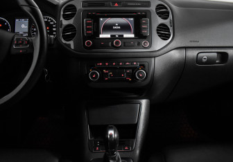 Подержанный автомобиль Volkswagen Tiguan 2012 года (16 фото)