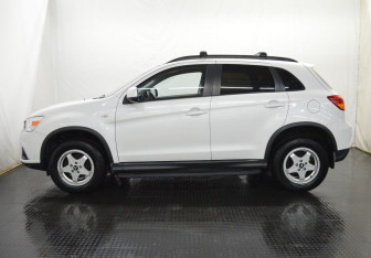 Подержанный автомобиль Mitsubishi ASX 2018 года (8 фото)