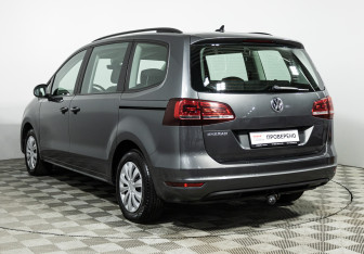 Подержанный автомобиль Volkswagen Sharan 2019 года (7 фото)