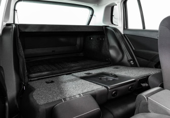 Подержанный автомобиль Volkswagen Tiguan 2015 года (23 фото)