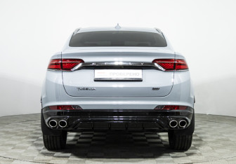 Подержанный автомобиль Geely Tugella 2023 года (6 фото)