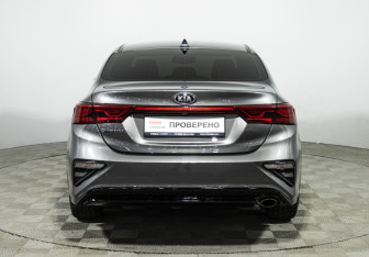 Подержанный автомобиль Kia Cerato Sedan 2019 года (6 фото)